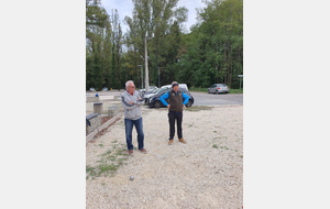 Deux spectateurs après élimination, Christian et Claude, dernier tenant du titre Maître-Joueur